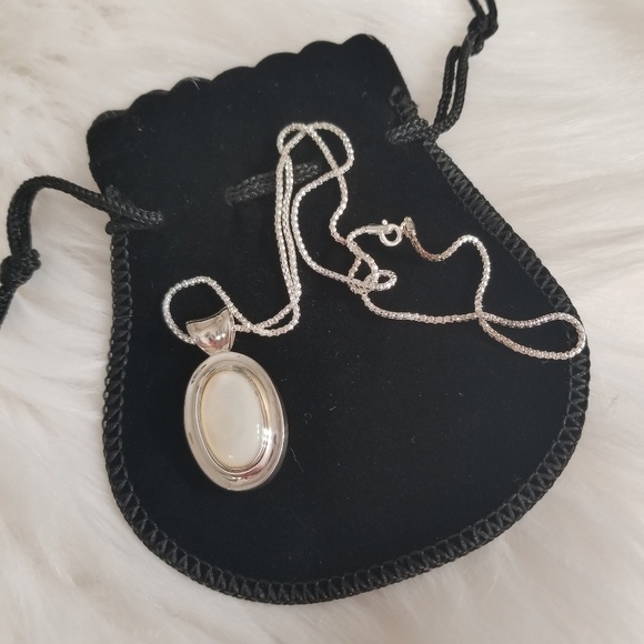 Mother of Pearl 925 sterling silver necklace - Picture 4 of 5